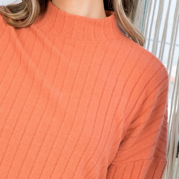 Cropped Ribbed Sweater Top - Picture 2 of 9